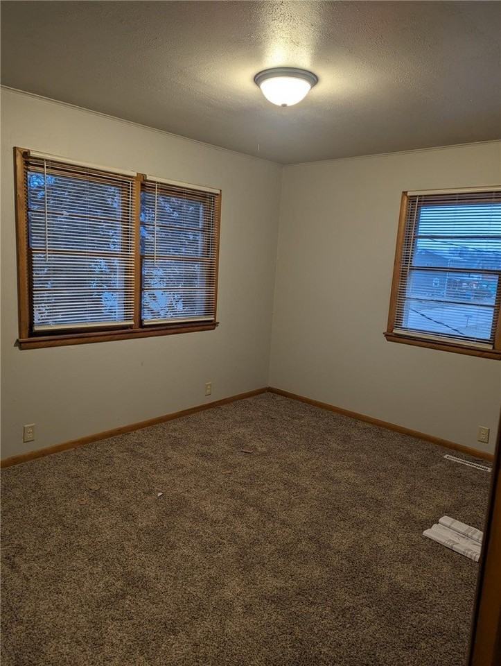 1000 Randolph St #B - Photo 5 of 8