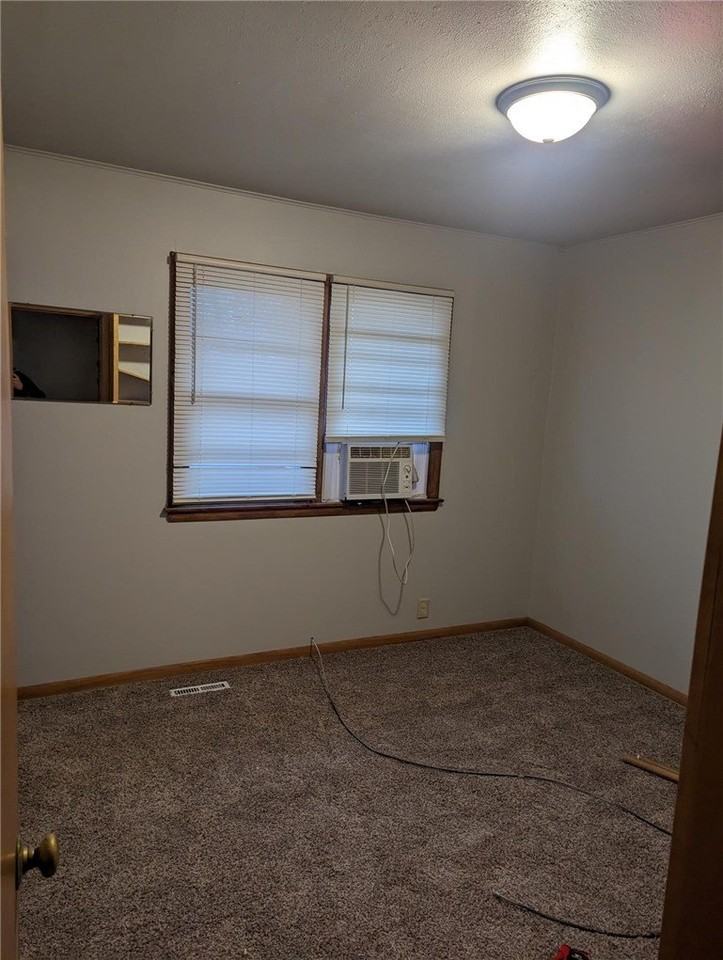 1000 Randolph St #B - Photo 6 of 8