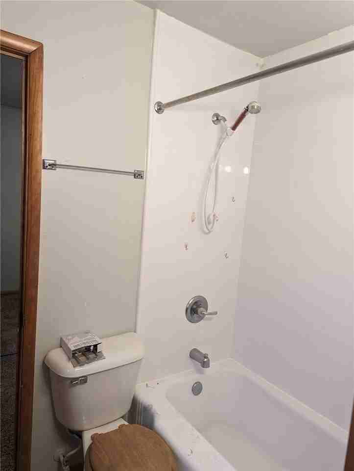 1000 Randolph St #B - Photo 7 of 8