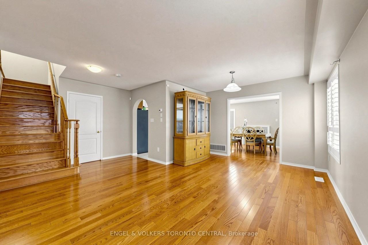 1628 Pennel Dr - Photo 7 of 37