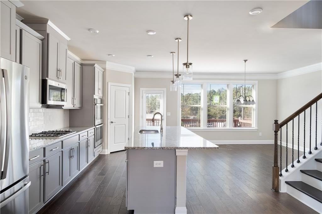 1758 Samantha Bnd - Photo 6 of 39