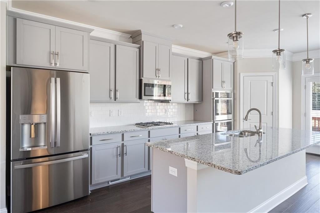 1758 Samantha Bnd - Photo 7 of 39