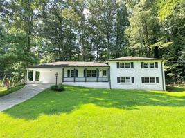featured image of 210 Suburban Dr Ne