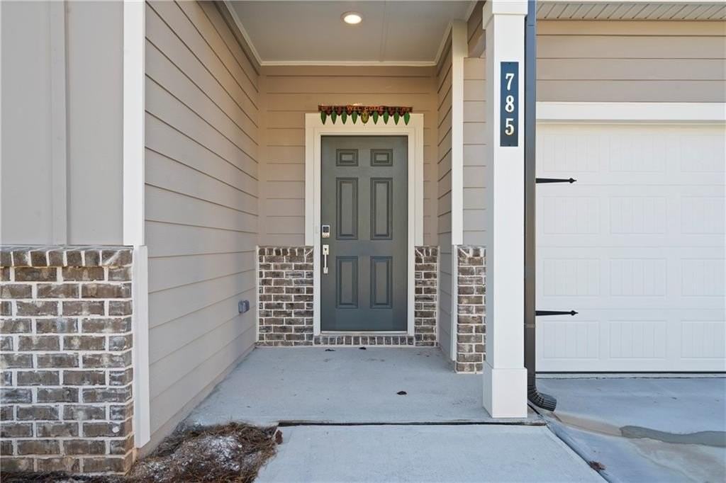 785 Summerwood Ln - Photo 3 of 38