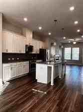 2568 Morehead St - Photo 7 of 19