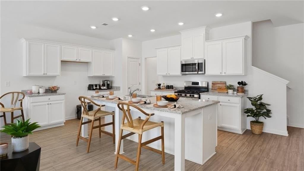 130 Star Ct - Photo 4 of 16