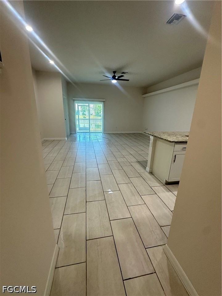 3305 Sw 15th Pl - Photo 5 of 23