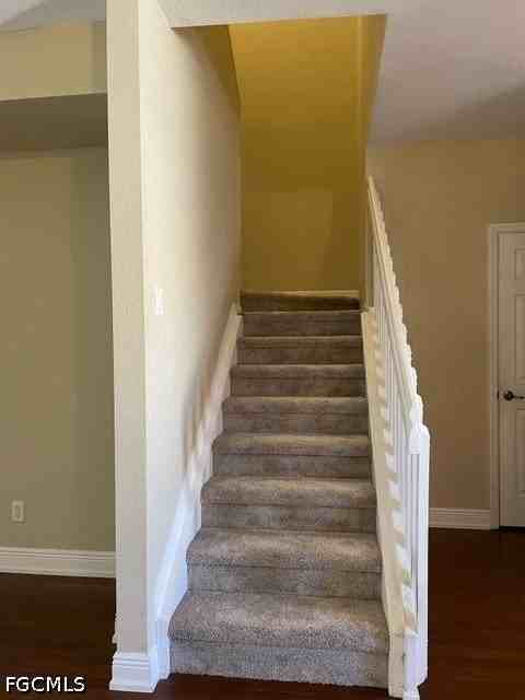 17563 Cherry Ridge Ln - Photo 7 of 19