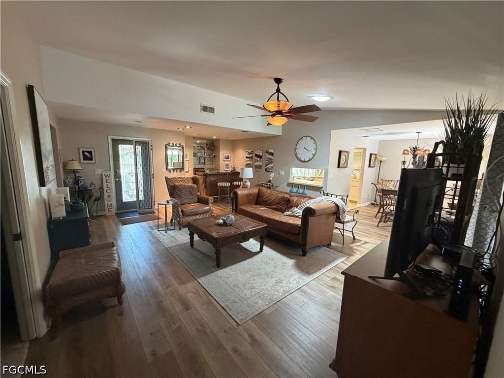 5883 Sand Oak Dr - Photo 4 of 28