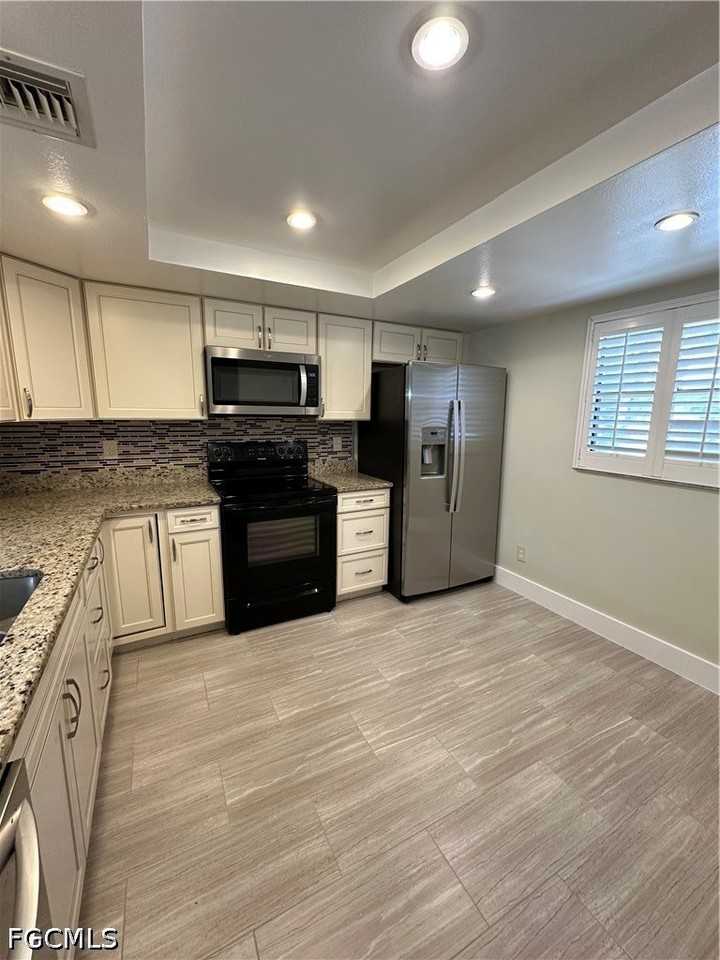 6136 Whiskey Creek Dr #503 - Photo 6 of 39