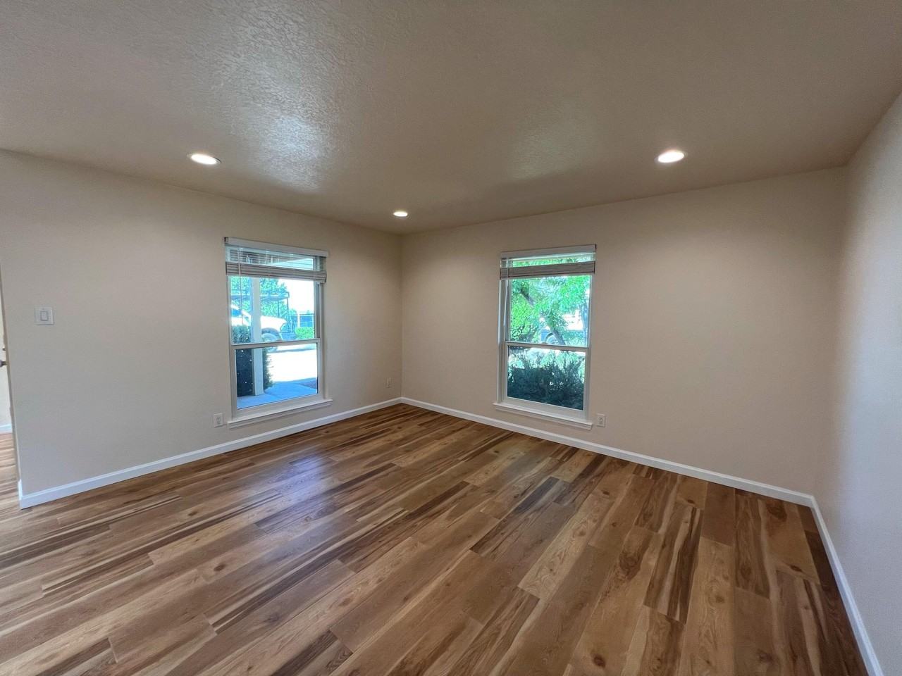 4328 Magnolia Dr Ne - Photo 5 of 27