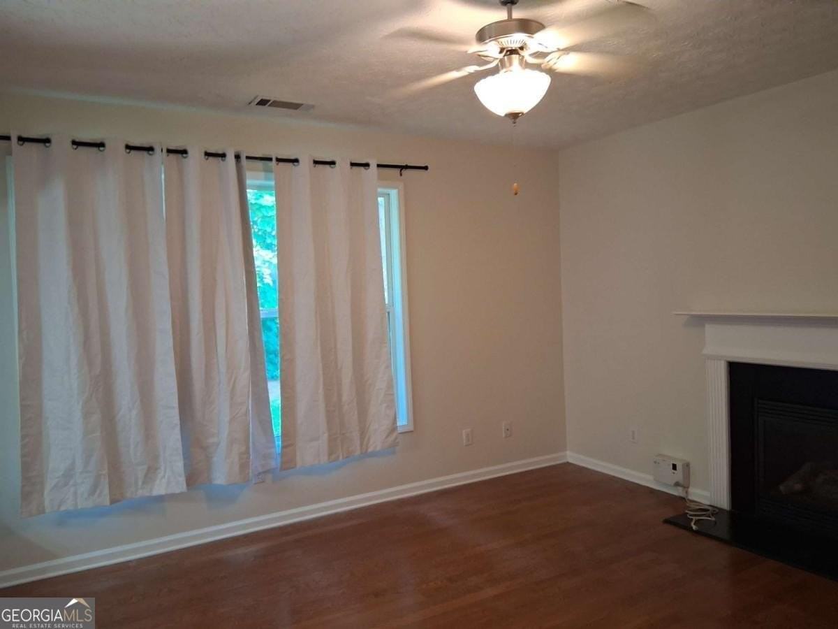 7068 Littlebrook Way - Photo 5 of 21