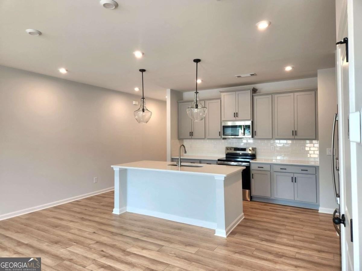 848 Leraes Way - Photo 4 of 13