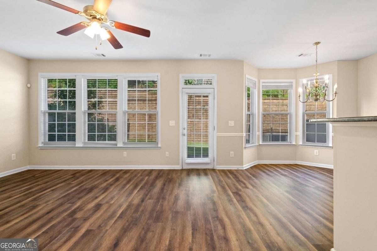 3323 Castleberry Village Cir - Photo 3 of 16