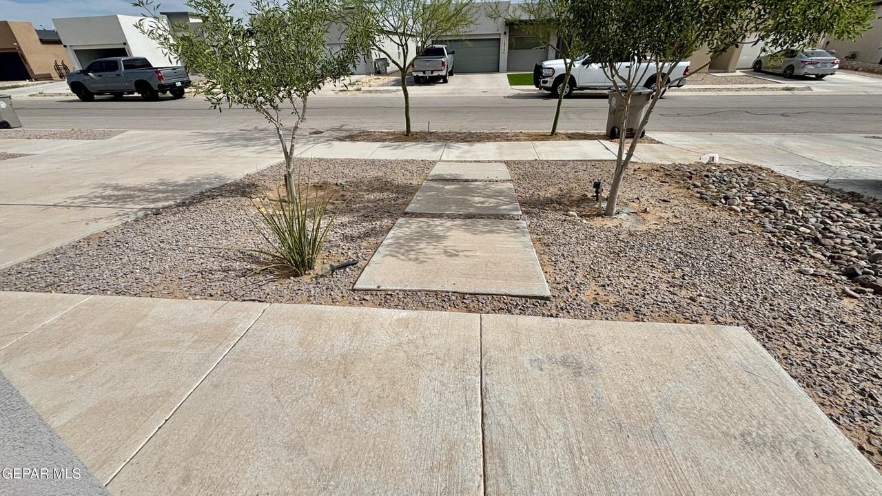 14928 John Mcneely Ave - Photo 3 of 32