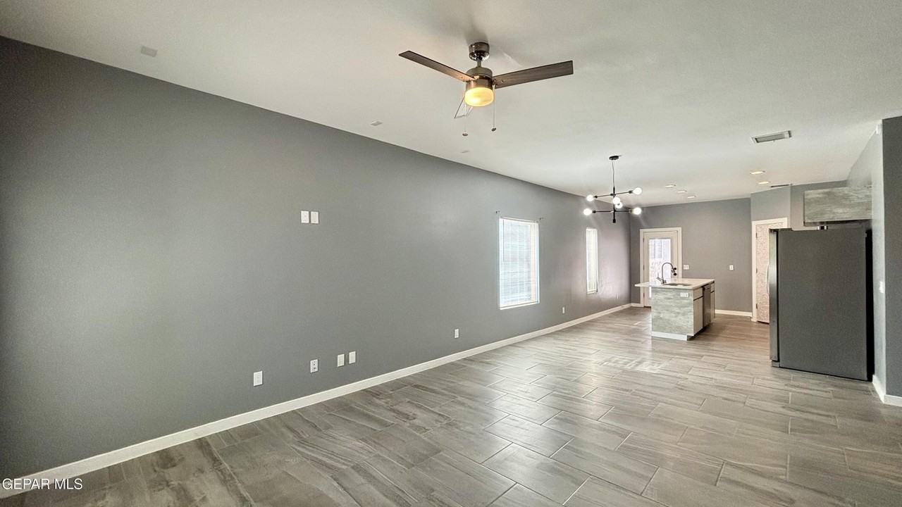 14928 John Mcneely Ave - Photo 6 of 32
