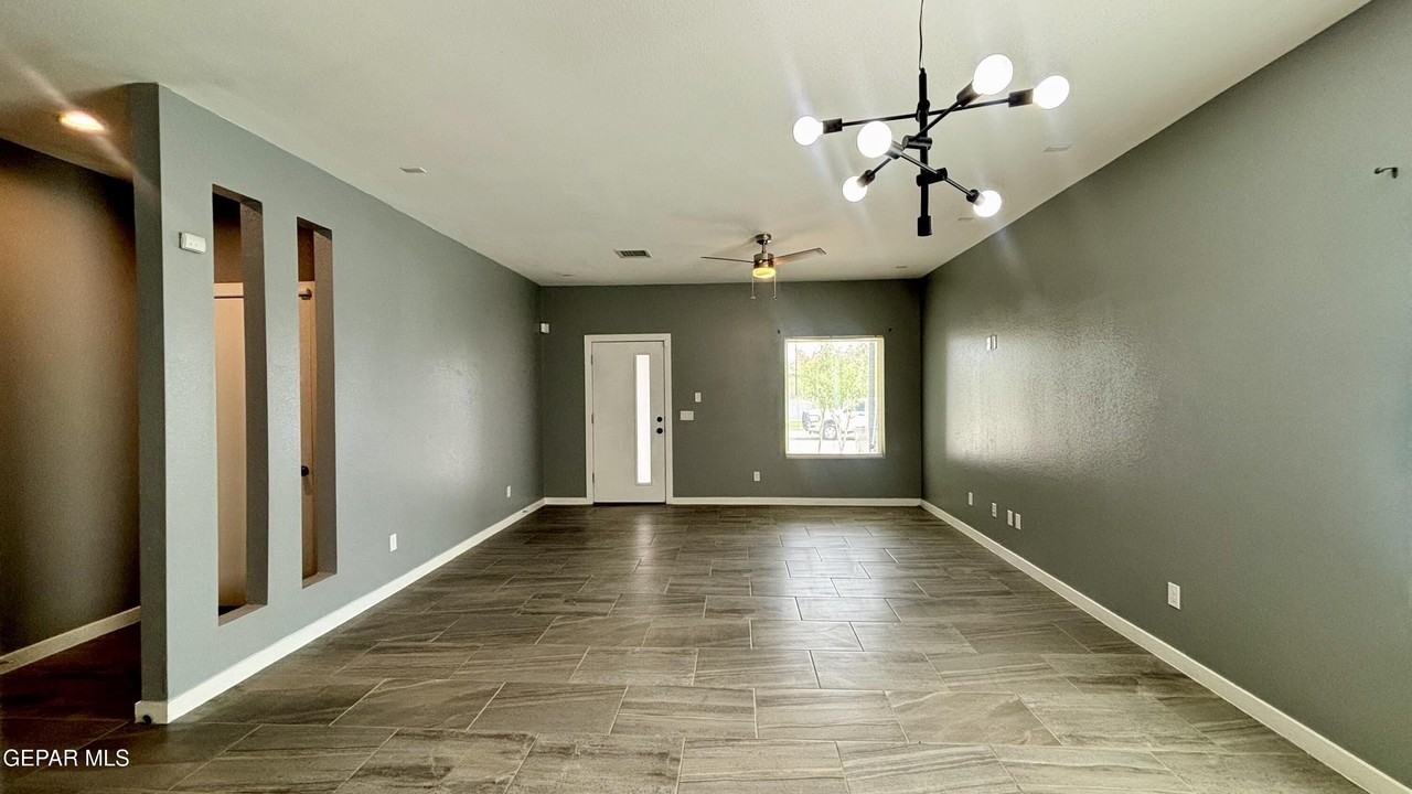 14928 John Mcneely Ave - Photo 7 of 32