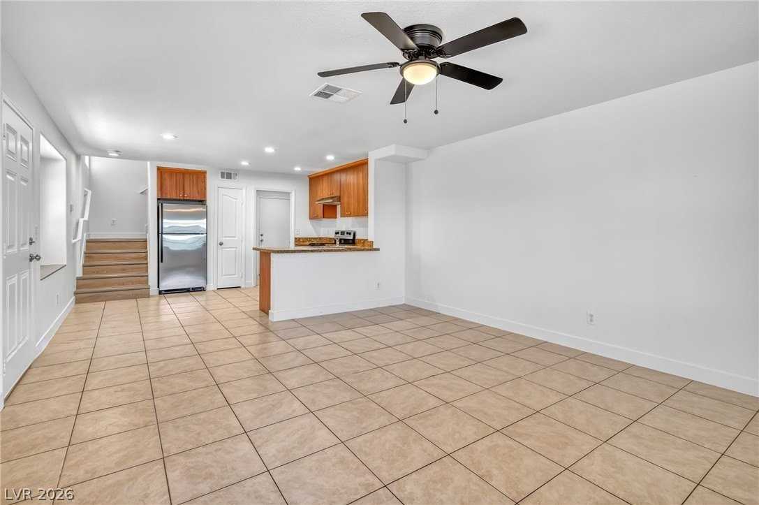 3021 Aloha Ave - Photo 4 of 25