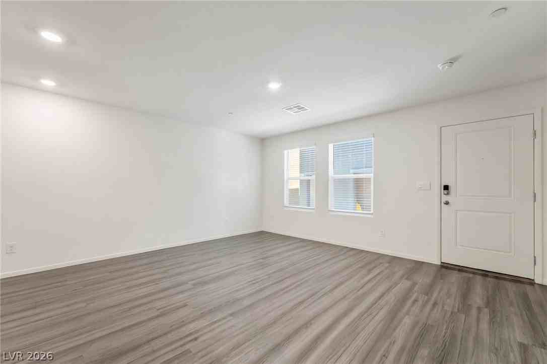 4826 Wine Ridge Ave - Photo 4 of 20