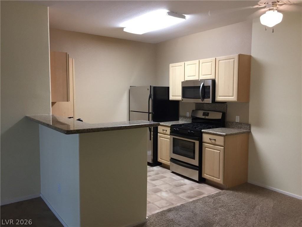 8250 N Grand Canyon Dr #2158 - Photo 3 of 11