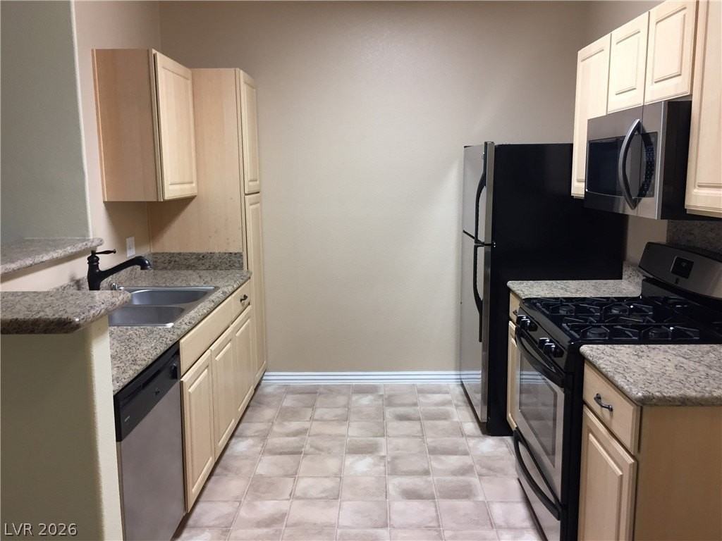 8250 N Grand Canyon Dr #2158 - Photo 4 of 11