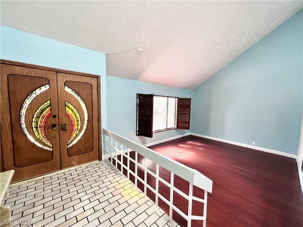 5009 Mesa View Dr - Photo 4 of 44