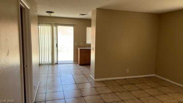 4800 Woodlake Ave - Photo 6 of 13