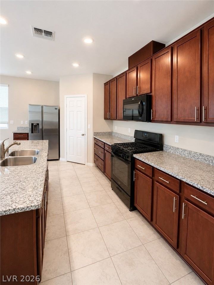 8768 Rio Andir Ave - Photo 3 of 9