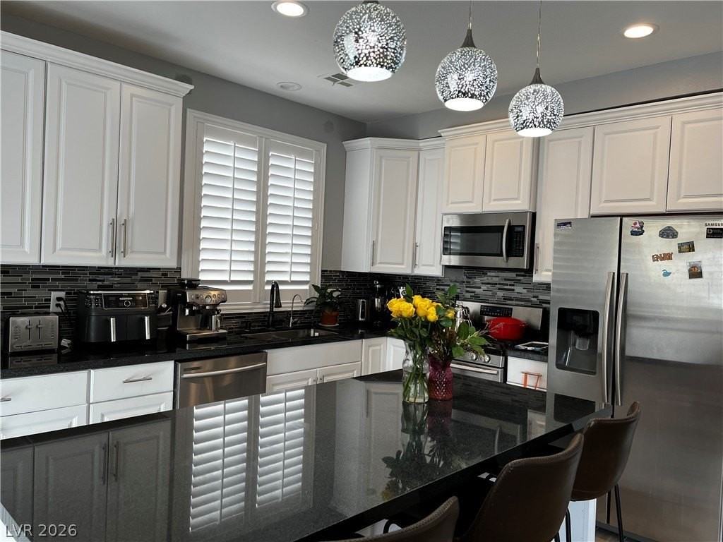 2385 Predera Ave - Photo 4 of 22