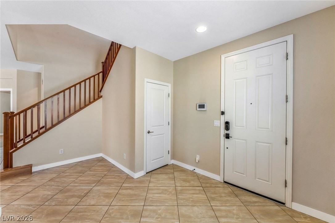 6613 Dome Rock St - Photo 5 of 45