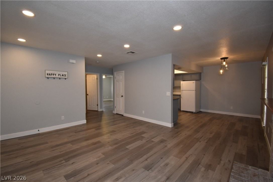 5576 W Rochelle Ave #23C - Photo 3 of 15