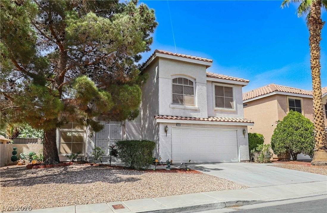 2930 Seasons Ave - Photo 2 of 23