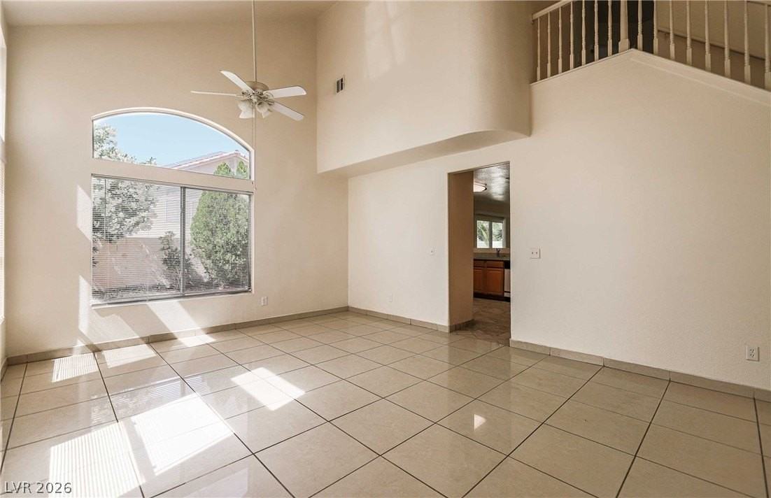 2930 Seasons Ave - Photo 3 of 23