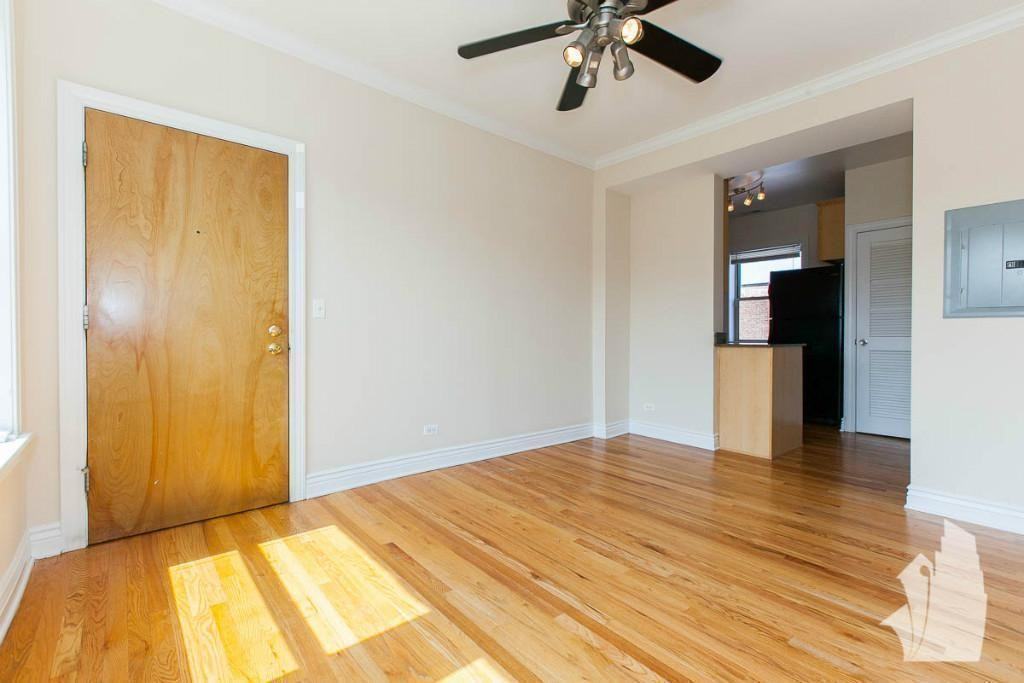 1212 W Waveland Ave #1214-1 - Photo 4 of 10