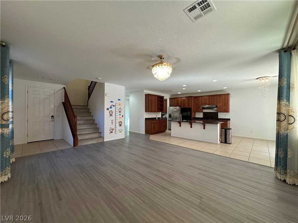 9325 Goldenbush Ct - Photo 5 of 35