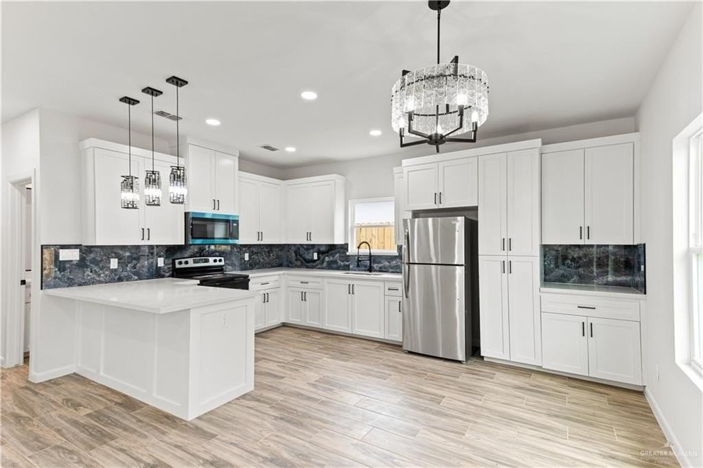 1300 Rosewood Lane #4 - Photo 5 of 20