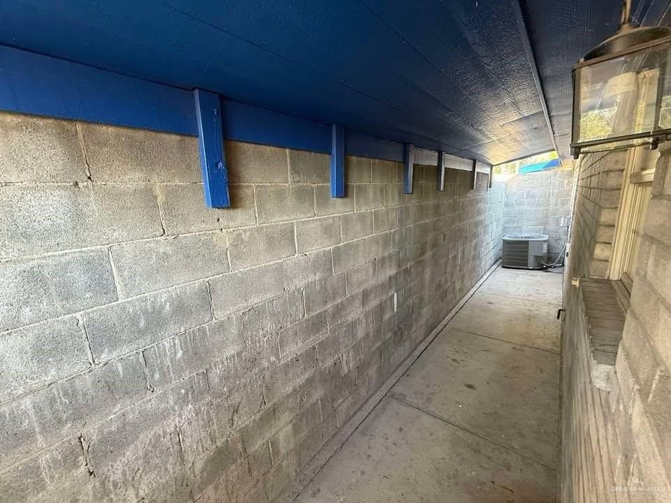 209 N Bluebonnet St - Photo 6 of 20