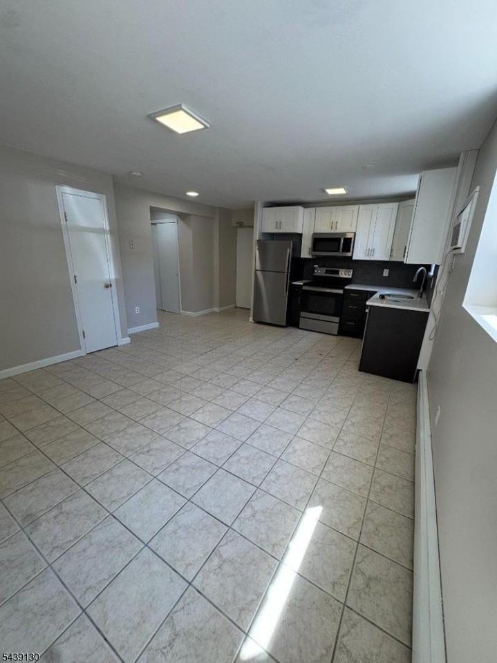 93 Centre St #10C - Photo 3 of 15