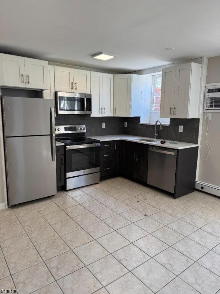 93 Centre St #10C - Photo 4 of 15