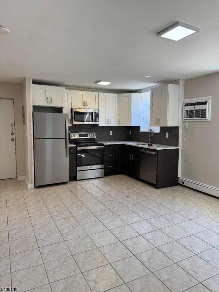 93 Centre St #10C - Photo 6 of 15