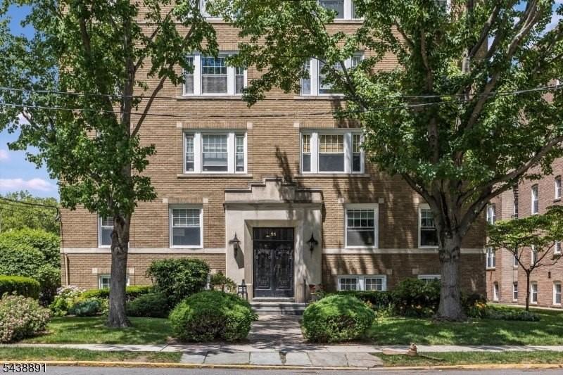 55 Park Ave #25 - Photo 3 of 27