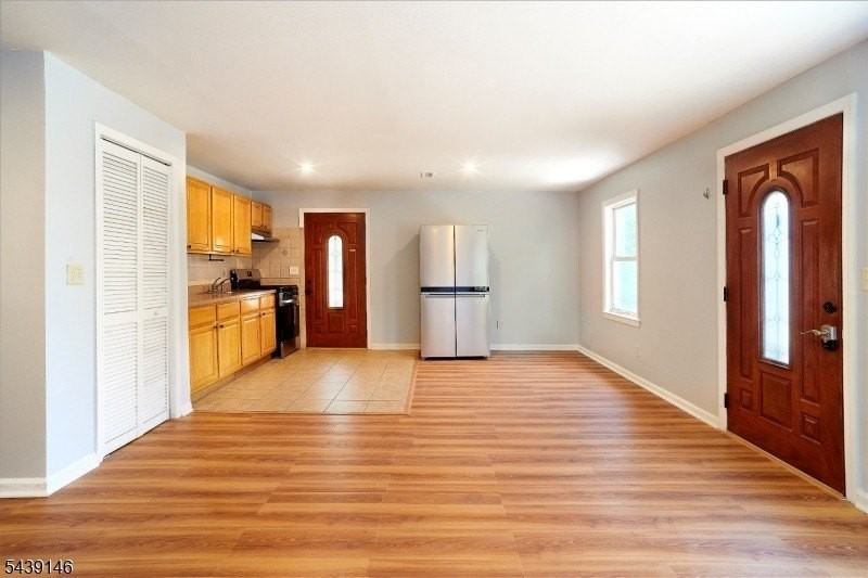 75 3rd St - Photo 5 of 28