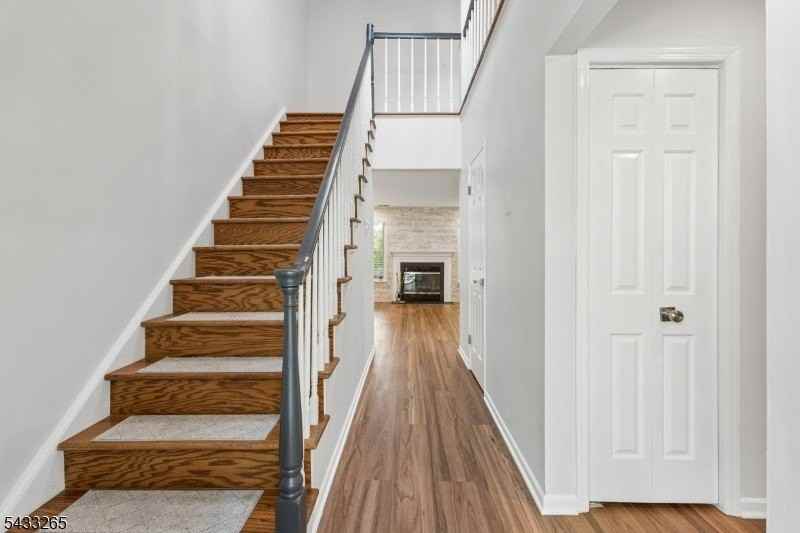 48 Eton Ct - Photo 3 of 23