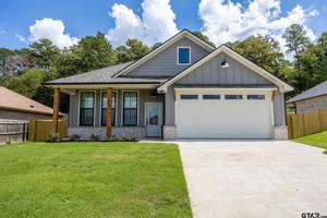 featured image of 8430 Lakeway Dr