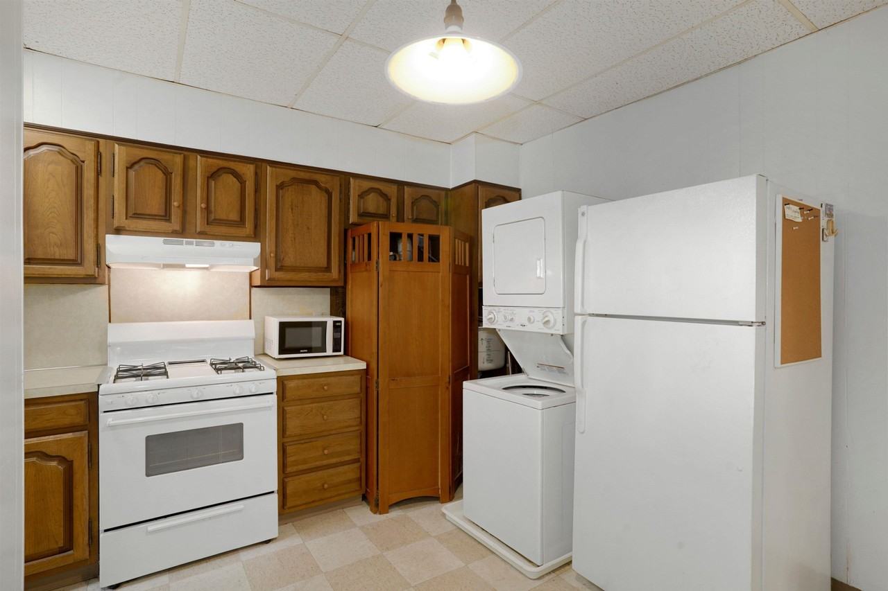66 Sussex St #2 - Photo 5 of 18