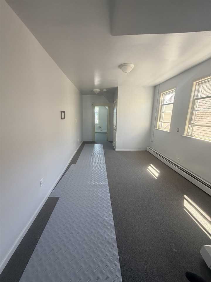 133 W 30th St #3 - Photo 5 of 9