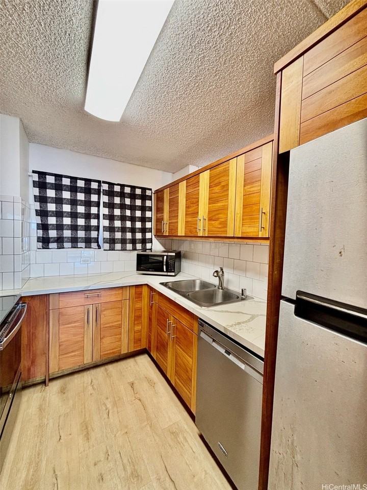 469 Ena Rd #3007 - Photo 4 of 21