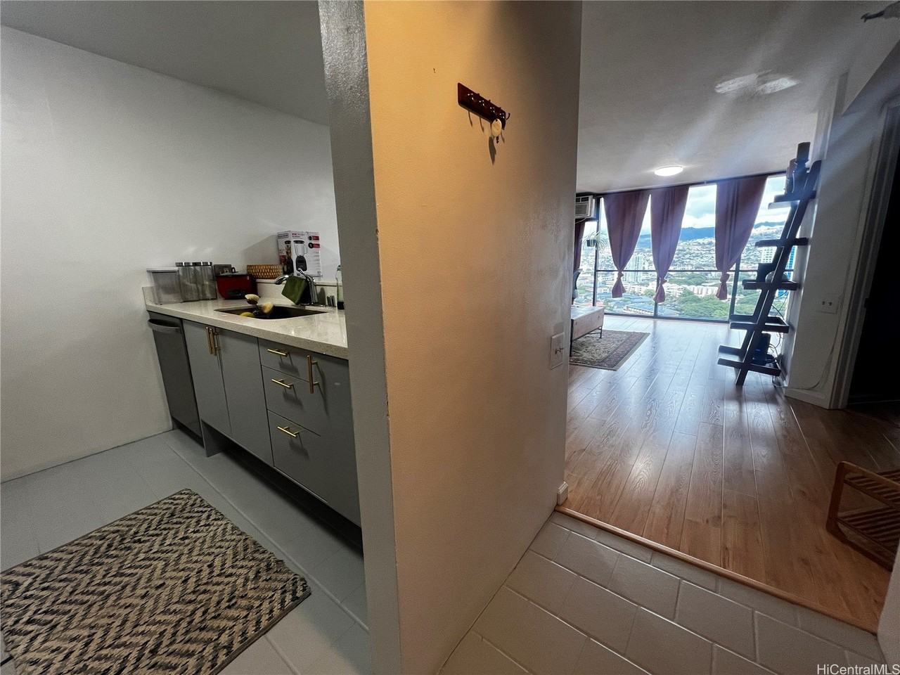 60 N Beretania St #2005 - Photo 2 of 24