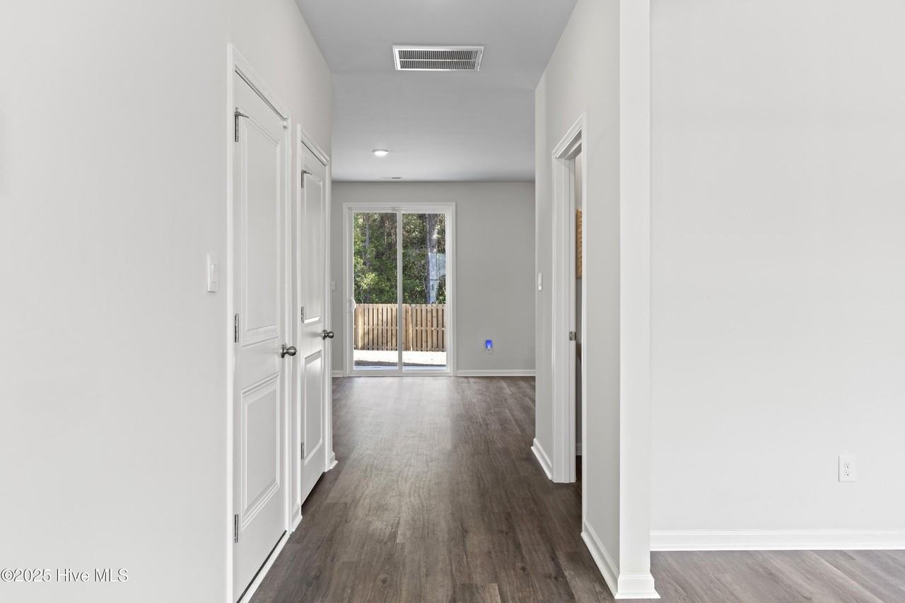 405 Ibis Ct - Photo 4 of 27