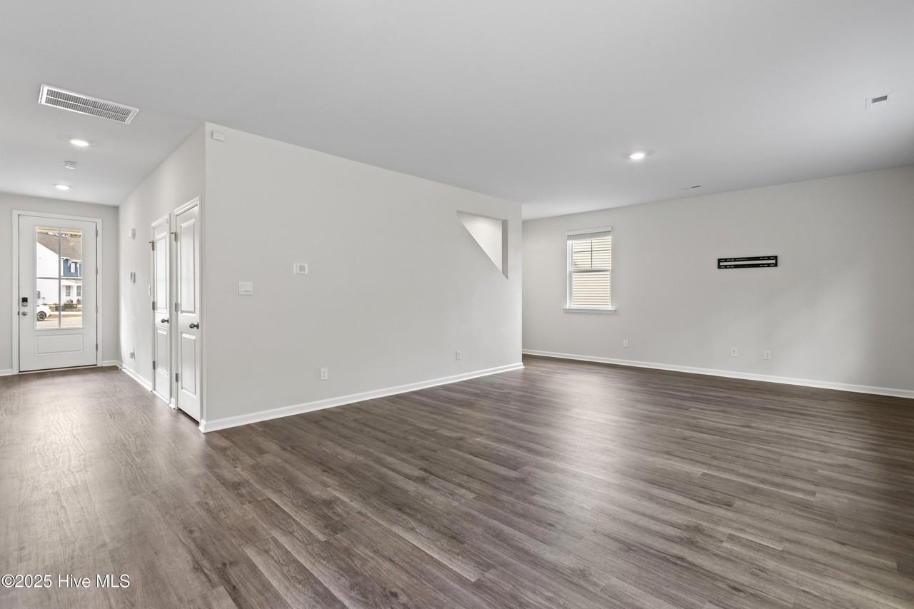 405 Ibis Ct - Photo 7 of 27